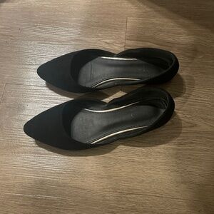 Olio Suede Black Ballet Flats, size 7
